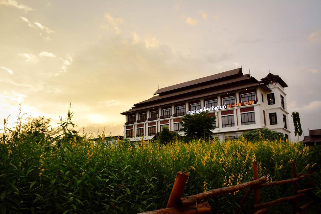 The Choice Hotel - Adults Only Bangkok Exterior photo