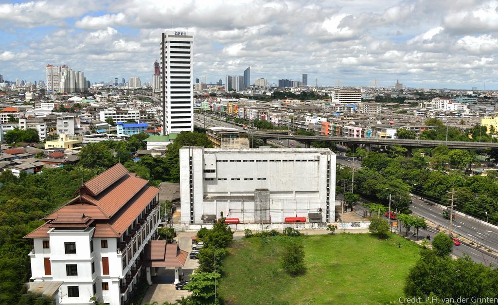 The Choice Hotel - Adults Only Bangkok Exterior photo